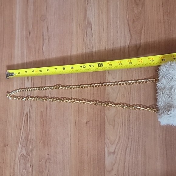 Elegant White Faux KIDS Fur Bag with Gold Chain - Picture 8 of 8